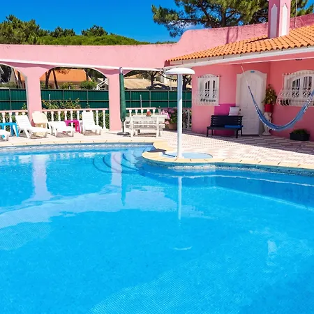 Charming In With Pool Sintra